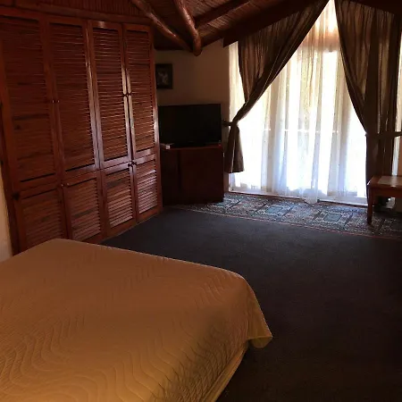 Room In Bb - Big Suite Room Natural Conservation Area, Boutique Hotel With Pool Pensión *