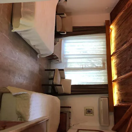 Room In Bb - Big Suite Room Natural Conservation Area, Boutique Hotel With Pool Gasthuis